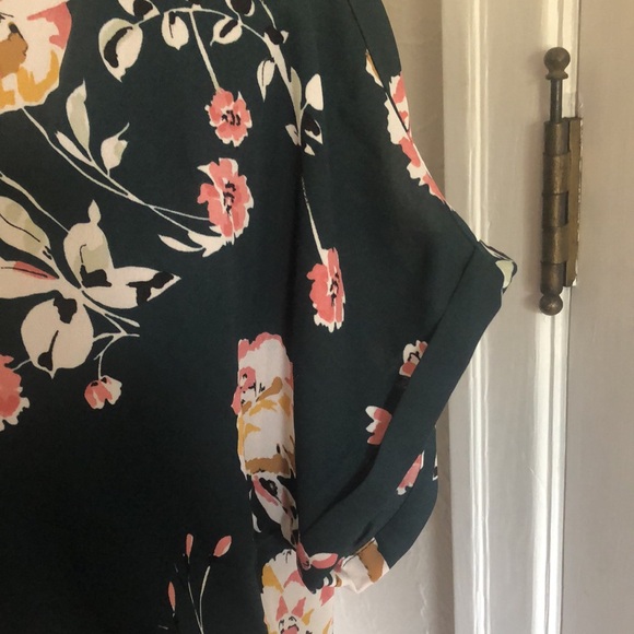 Ladies Maurices Green Floral T-Shirt Blouse - Size Small - Picture 3 of 7
